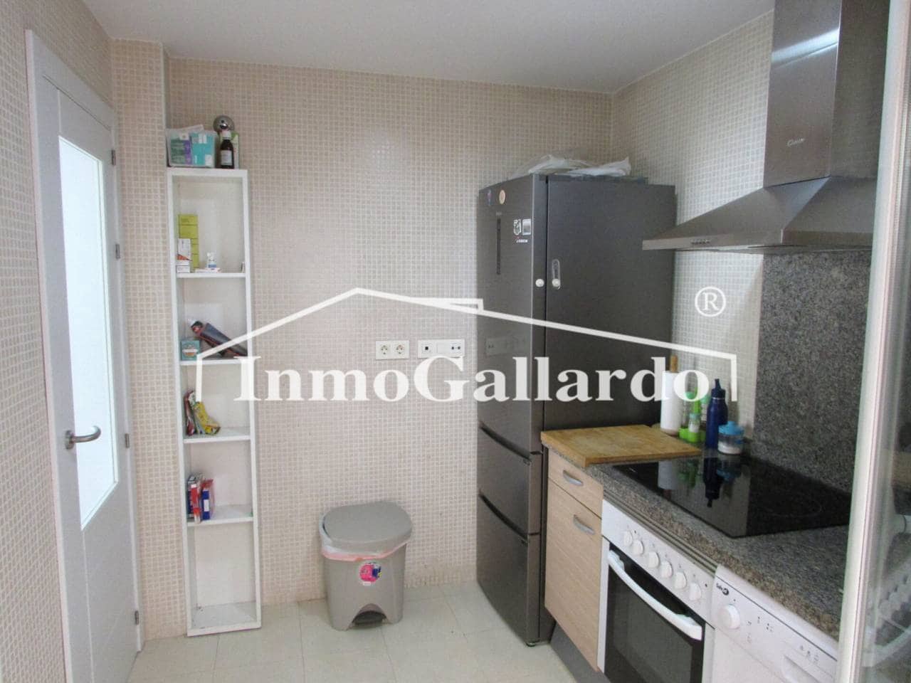 2 bedroom Flat for rent in Rincon de la Victoria with pool garage - € 950 (Ref: 9523857)