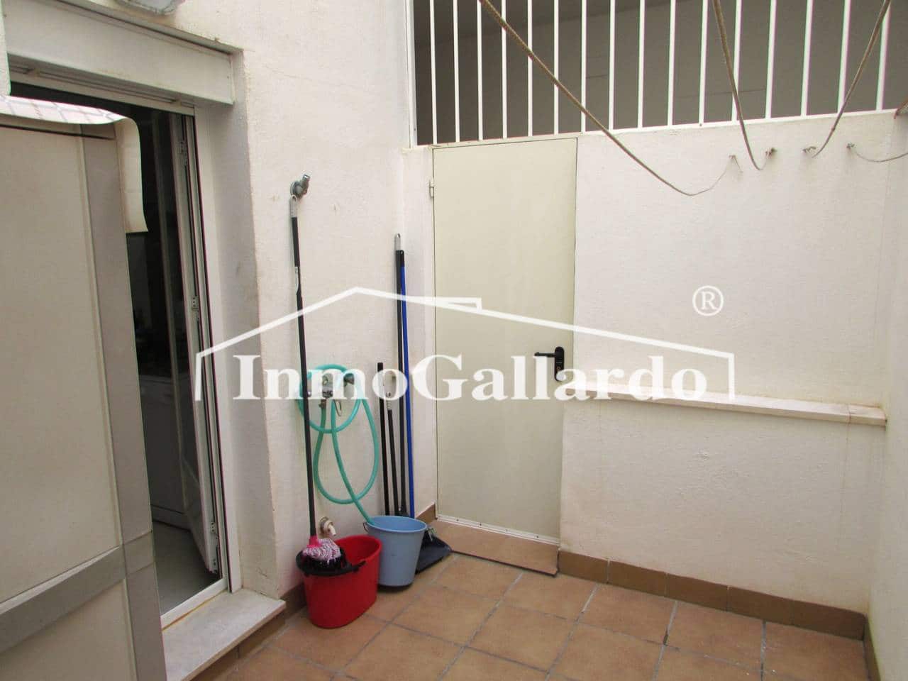 2 bedroom Flat for rent in Rincon de la Victoria with pool garage - € 950 (Ref: 9523857)