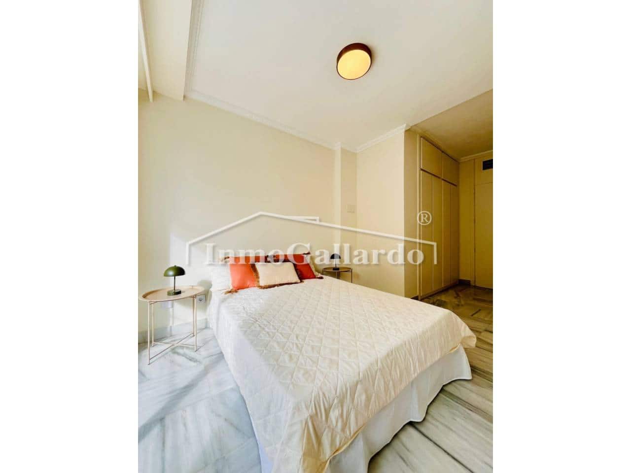 2 sypialnia Apartament na sprzedaż w Marbella z basenem garażem - 849 000 € (Ref: 9523858)