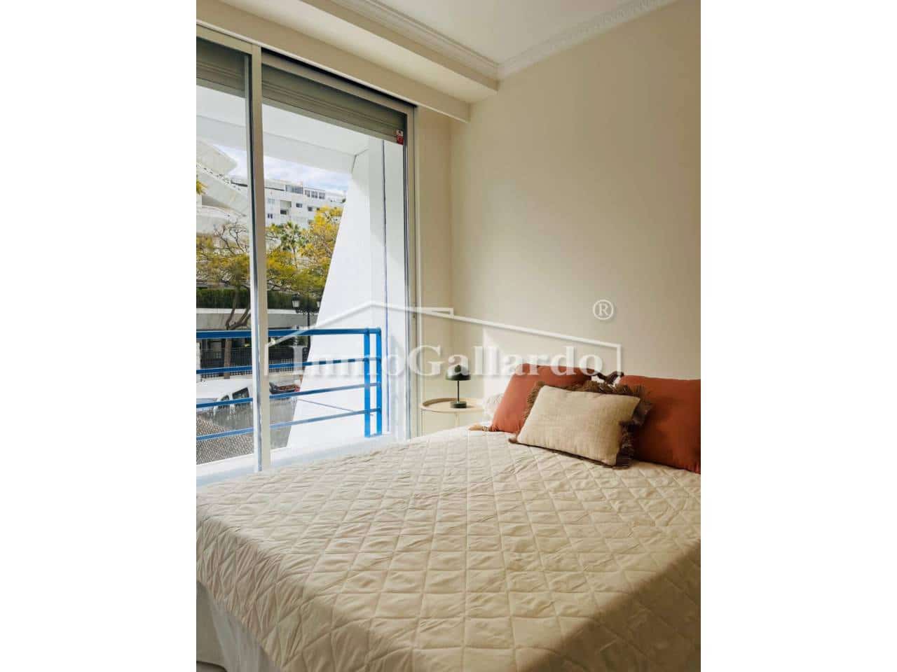 2 sypialnia Apartament na sprzedaż w Marbella z basenem garażem - 849 000 € (Ref: 9523858)