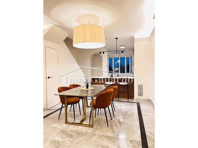 2 sypialnia Apartament na sprzedaż w Marbella z basenem garażem - 849 000 € (Ref: 9523858)