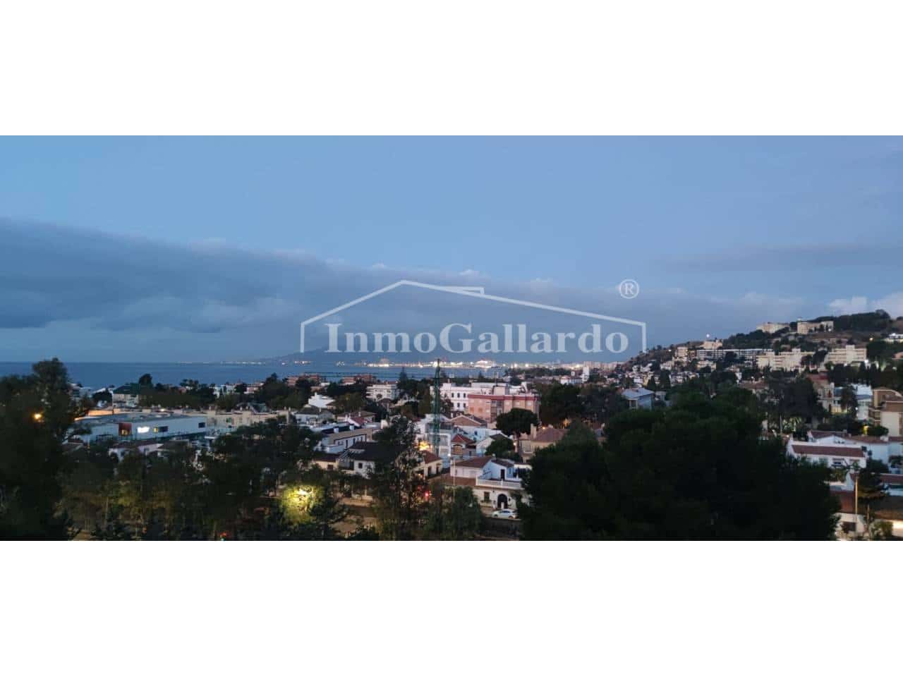 Piso de 8 habitaciones en Málaga ciudad en venta con piscina garaje - 1.100.000 € (Ref: 9530067)