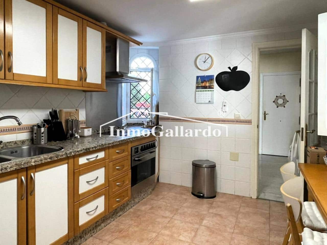 4 sypialnia Dom szeregowy na sprzedaż w Benalmadena z basenem garażem - 572 500 € (Ref: 9533038)