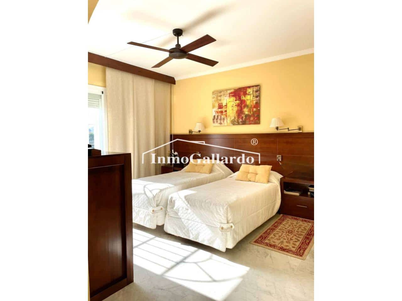 4 sypialnia Dom szeregowy na sprzedaż w Benalmadena z basenem garażem - 572 500 € (Ref: 9533038)