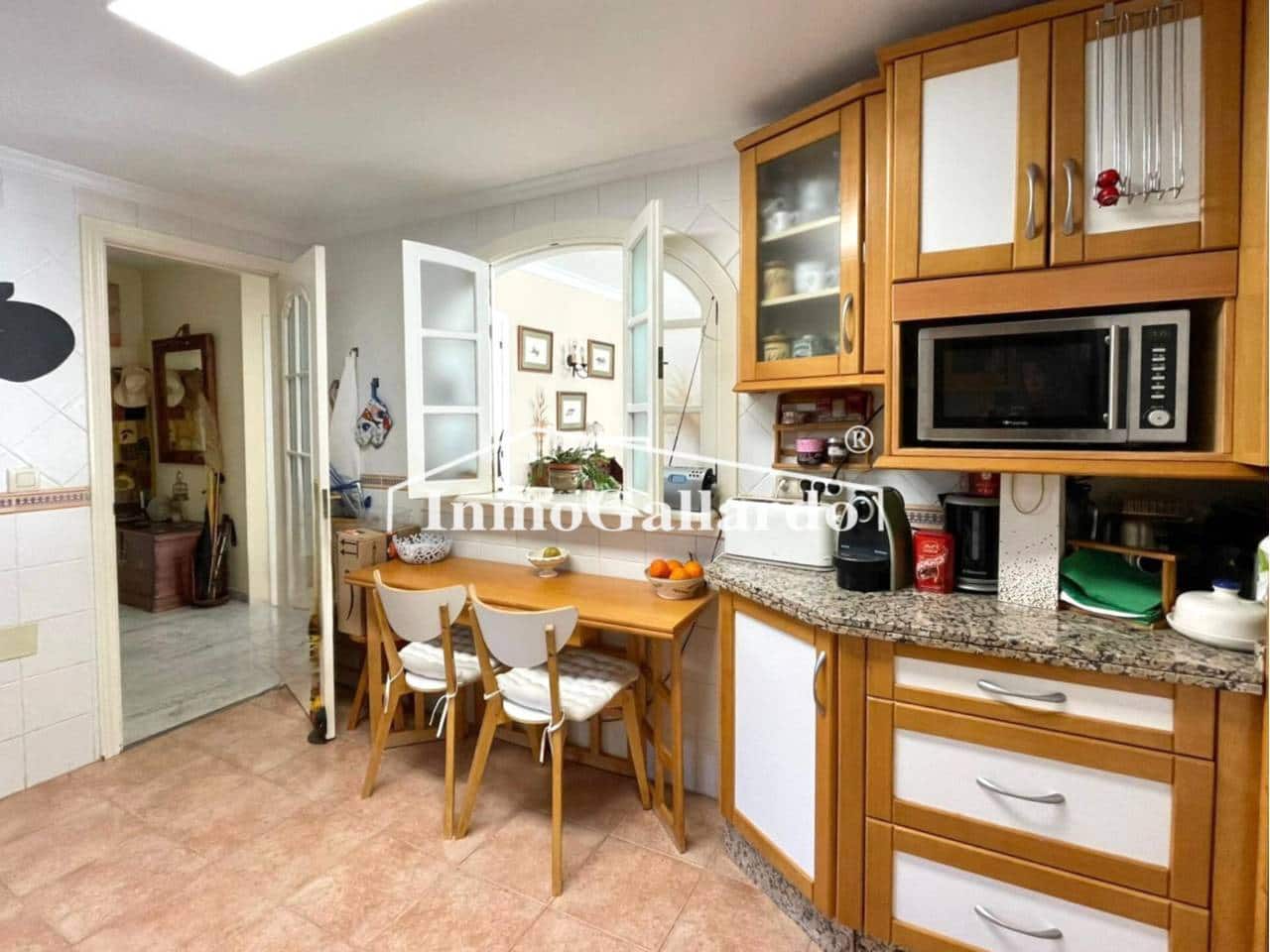4 sypialnia Dom szeregowy na sprzedaż w Benalmadena z basenem garażem - 572 500 € (Ref: 9533038)
