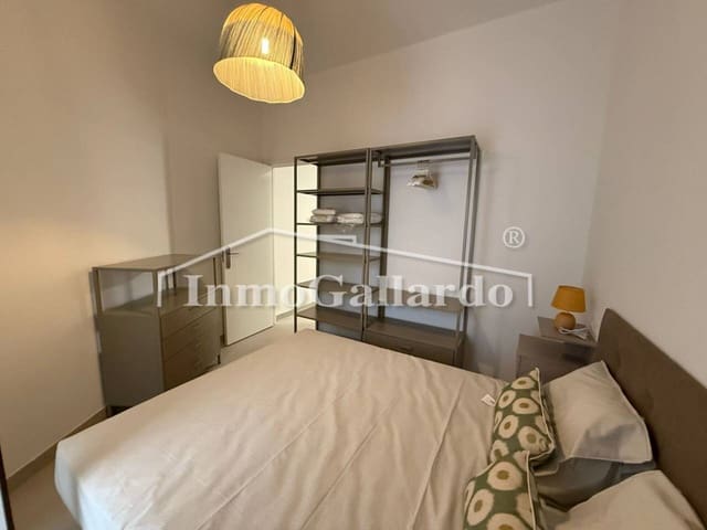 Piso de 2 habitaciones en La Trinidad, Málaga ciudad en venta - 225.000 € (Ref: 9540567)