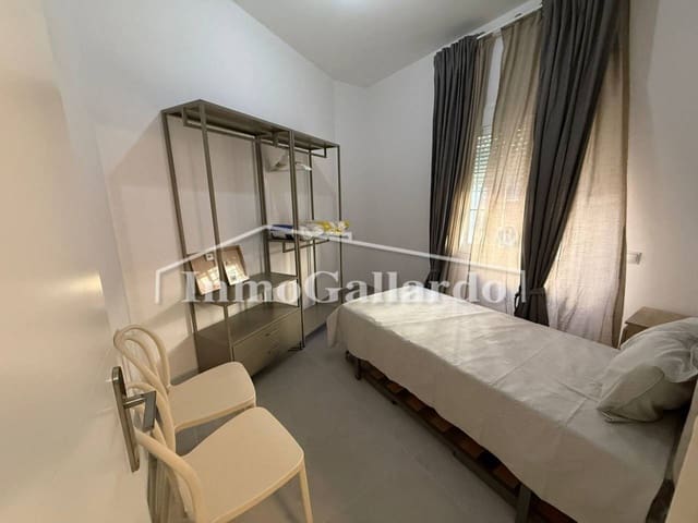 Piso de 2 habitaciones en La Trinidad, Málaga ciudad en venta - 225.000 € (Ref: 9540567)