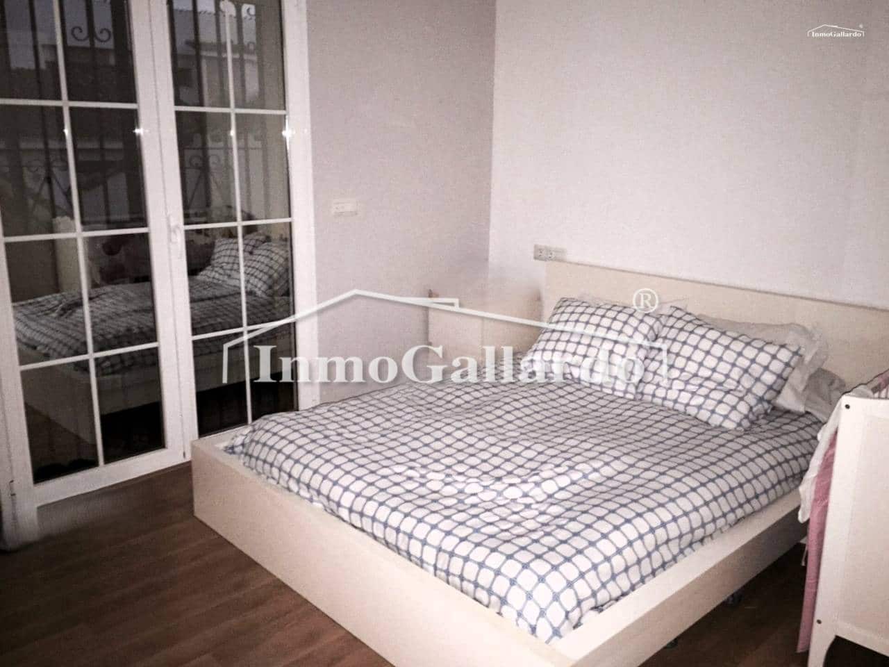 3 bedroom Penthouse for sale in Malaga city - € 600,000 (Ref: 9540568)