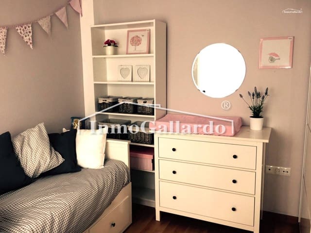 3 bedroom Penthouse for sale in Pedregalejo, Málaga city - € 600,000 (Ref: 9540568)