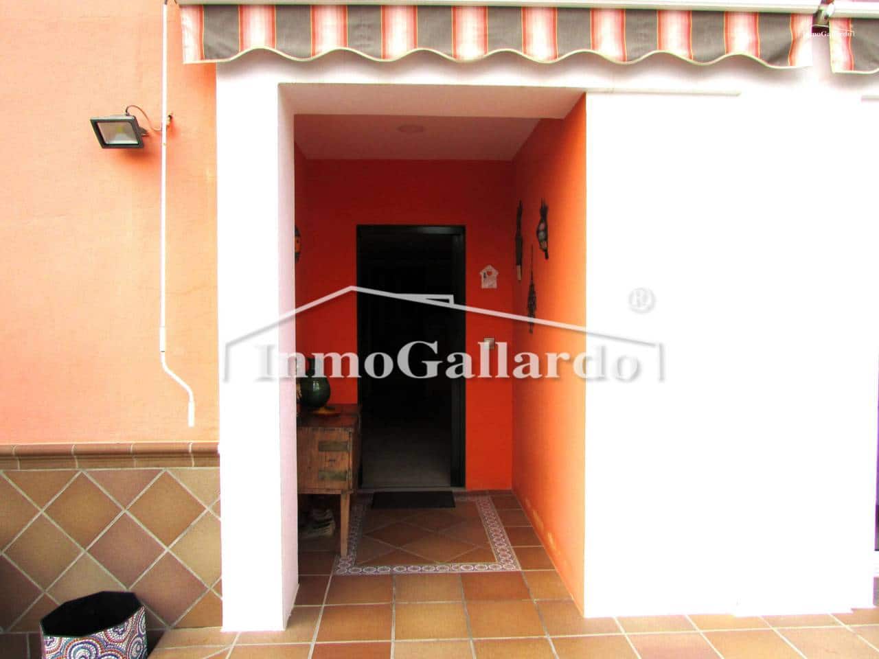 6 quarto Moradia para venda em Rincon de la Victoria com piscina garagem - 848 500 € (Ref: 9550518)