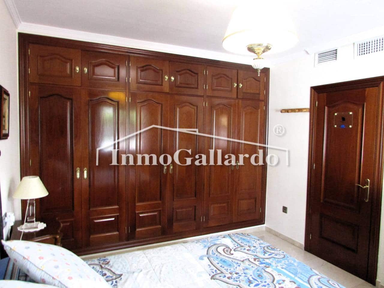 6 quarto Moradia para venda em Rincon de la Victoria com piscina garagem - 848 500 € (Ref: 9550518)