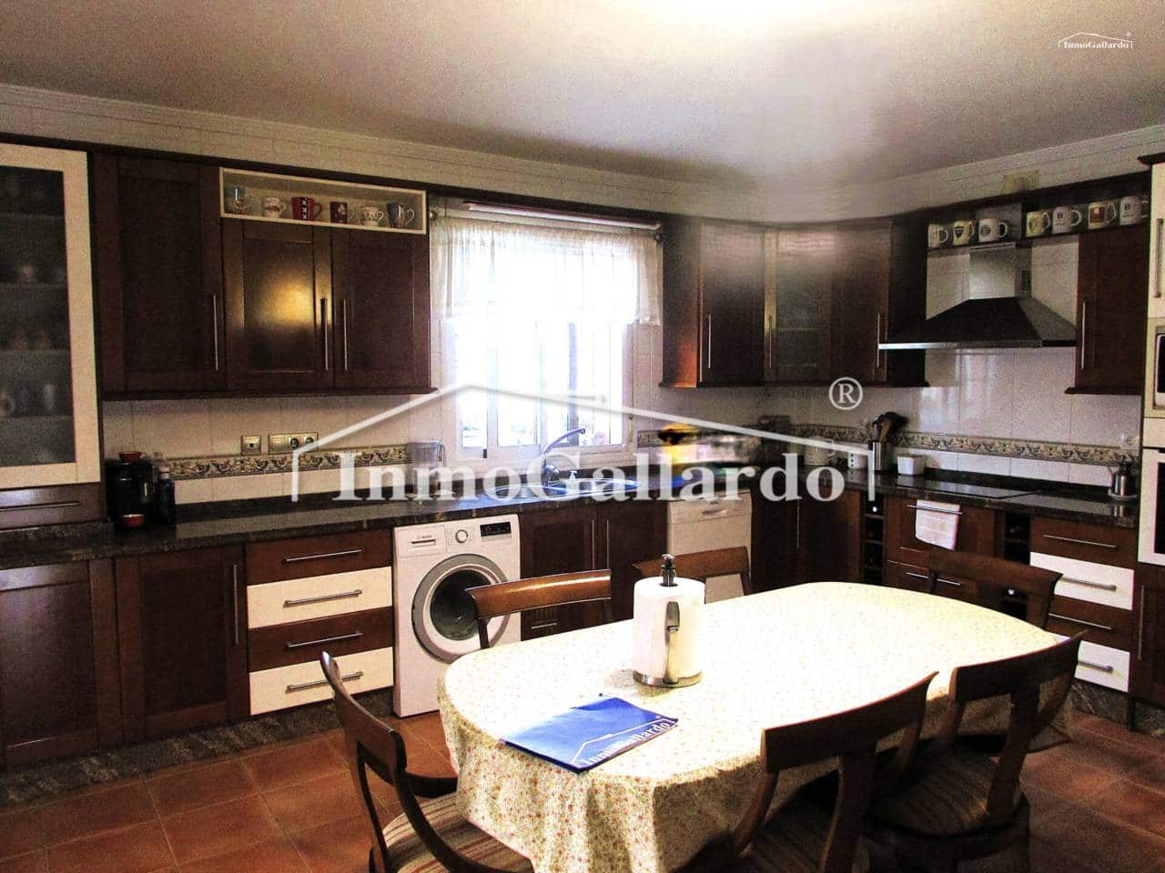 6 quarto Moradia para venda em Rincon de la Victoria com piscina garagem - 848 500 € (Ref: 9550518)