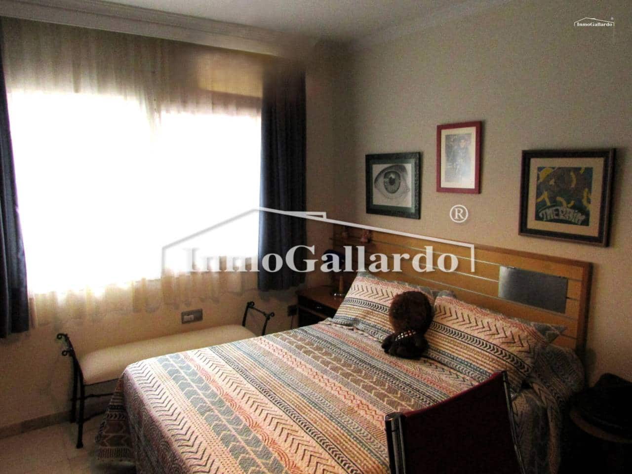 6 quarto Moradia para venda em Rincon de la Victoria com piscina garagem - 848 500 € (Ref: 9550518)