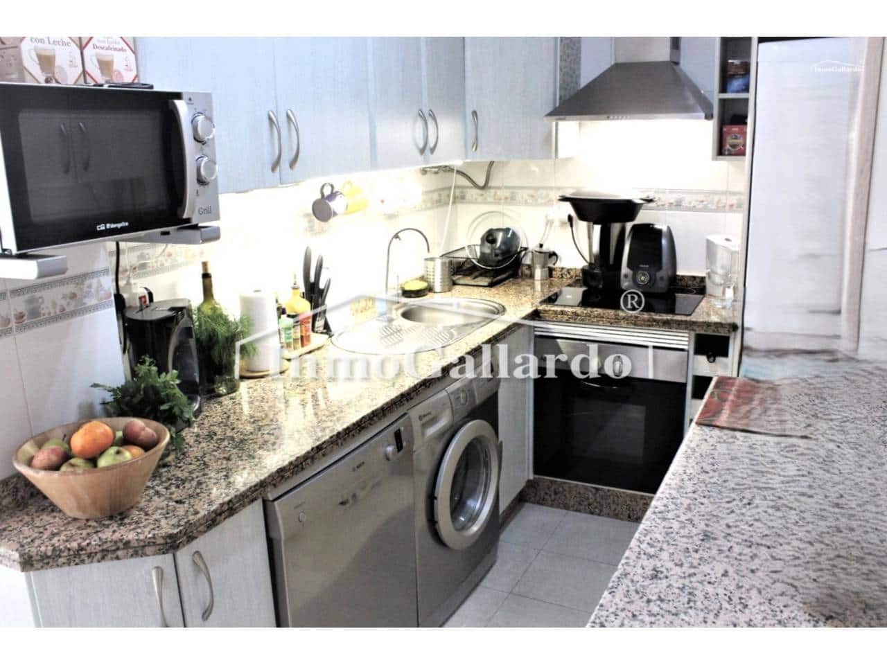 3 slaapkamer Flat te koop in Rincon de la Victoria met garage - € 369.000 (Ref: 9567873)