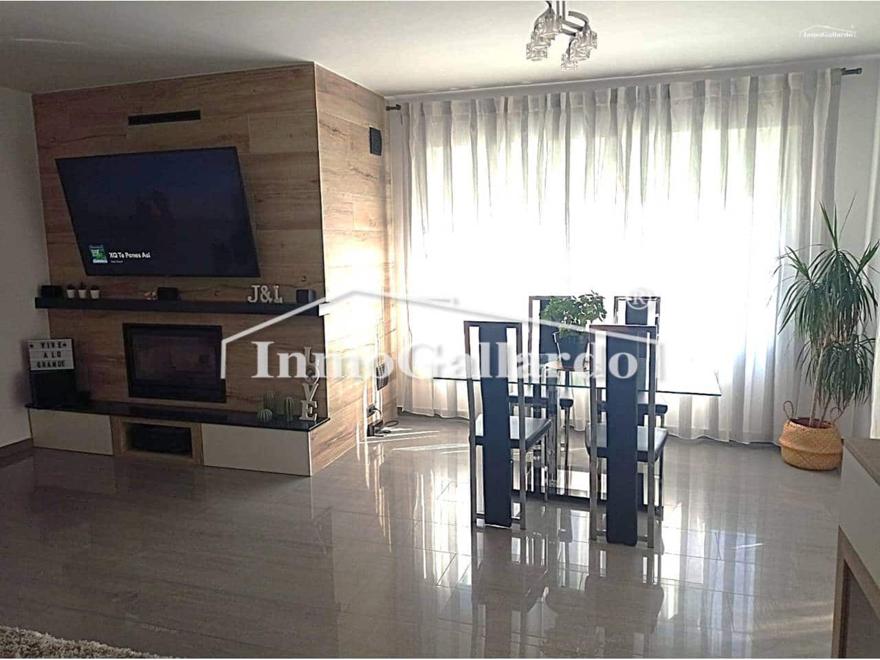 4 Zimmer Villa zu verkaufen in Alfarnate mit Garage - 318.000 € (Ref: 9570352)