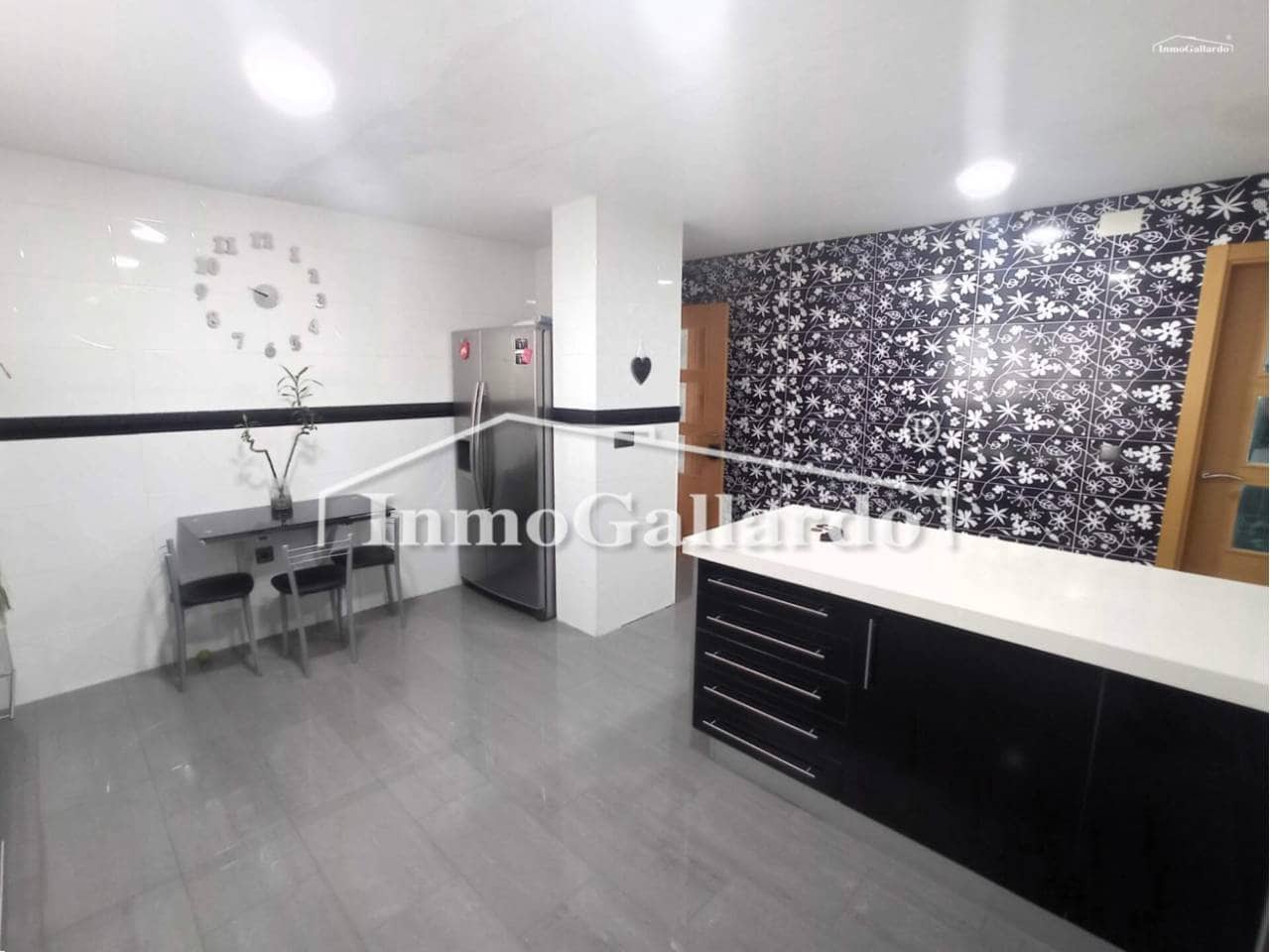 4 Zimmer Villa zu verkaufen in Alfarnate mit Garage - 318.000 € (Ref: 9570352)