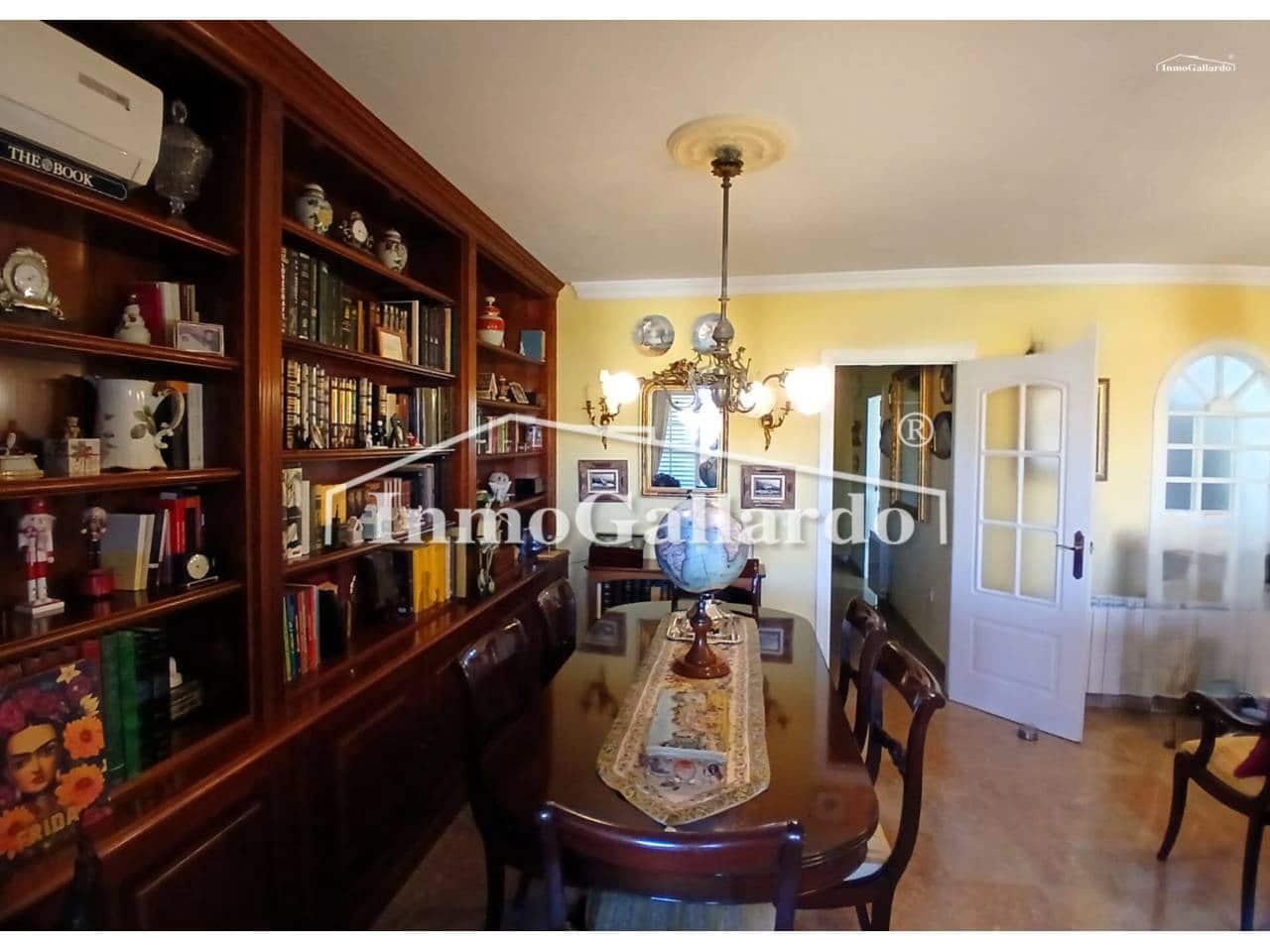 Adosado de 5 habitaciones en Málaga ciudad en venta con piscina garaje - 670.000 € (Ref: 9573688)