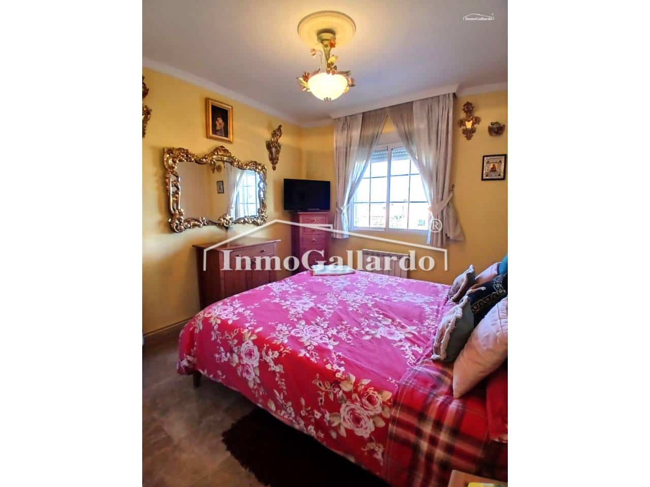 Adosado de 5 habitaciones en Málaga ciudad en venta con piscina garaje - 670.000 € (Ref: 9573688)