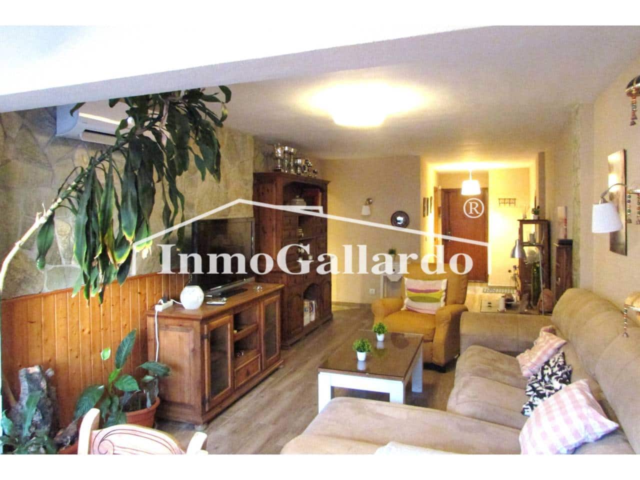 Appartement de 3 chambres à louer à Rincon de la Victoria avec piscine - 1 100 € (Ref: 9573689)