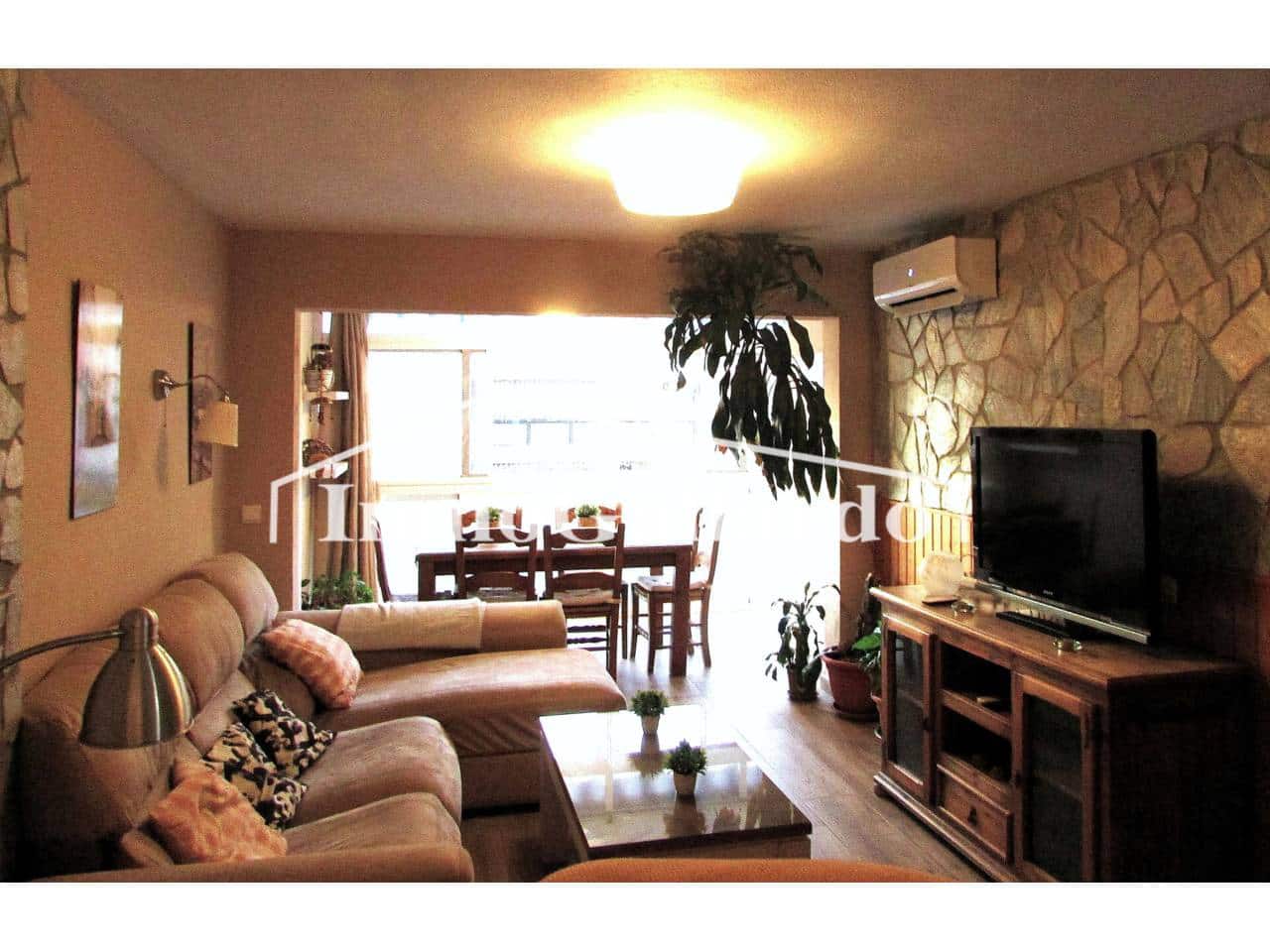 Appartement de 3 chambres à louer à Rincon de la Victoria avec piscine - 1 100 € (Ref: 9573689)