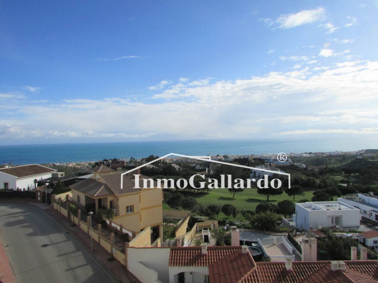 3 bedroom Penthouse for sale in Rincon de la Victoria with pool garage - € 339,900 (Ref: 9581385)