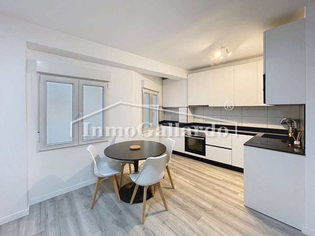 3 soverom Leilighet til leie i Malaga by - € 1 400 (Ref: 9610662)