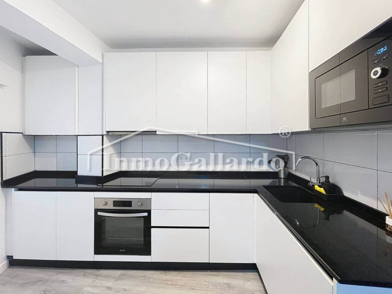 3 soverom Leilighet til leie i Malaga by - € 1 400 (Ref: 9610662)