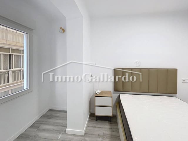 3 soverom Leilighet til leie i Málaga by - € 1 400 (Ref: 9610662)