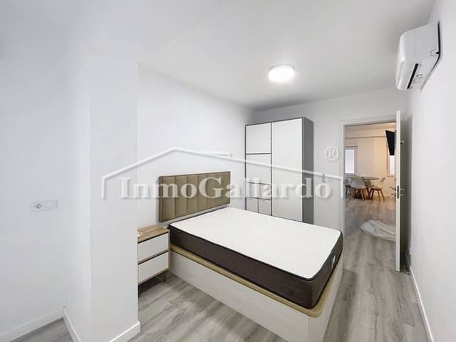 3 soverom Leilighet til leie i Málaga by - € 1 400 (Ref: 9610662)