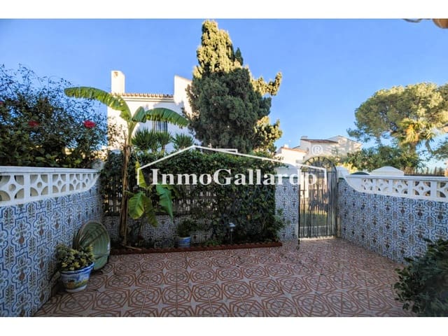 Adosado de 2 habitaciones en Rincón de la Victoria en venta con piscina - 445.400 € (Ref: 9689903)
