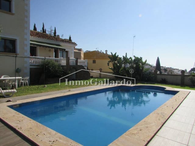 7 Zimmer Villa zu verkaufen in Pedregalejo, Málaga Stadt mit Pool Garage - 1.749.000 € (Ref: 9710962)