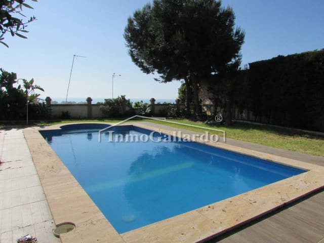 7 Zimmer Villa zu verkaufen in Pedregalejo, Málaga Stadt mit Pool Garage - 1.749.000 € (Ref: 9710962)