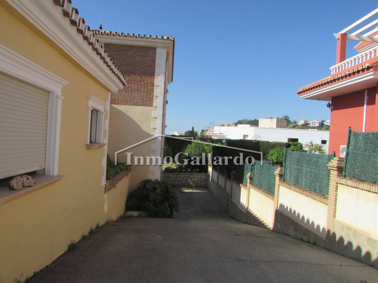 7 soverom Villa til salgs i Malaga by med svømmebasseng garasje - € 1 749 000 (Ref: 9710962)