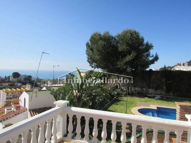 7 Zimmer Villa zu verkaufen in Pedregalejo, Málaga Stadt mit Pool Garage - 1.749.000 € (Ref: 9710962)