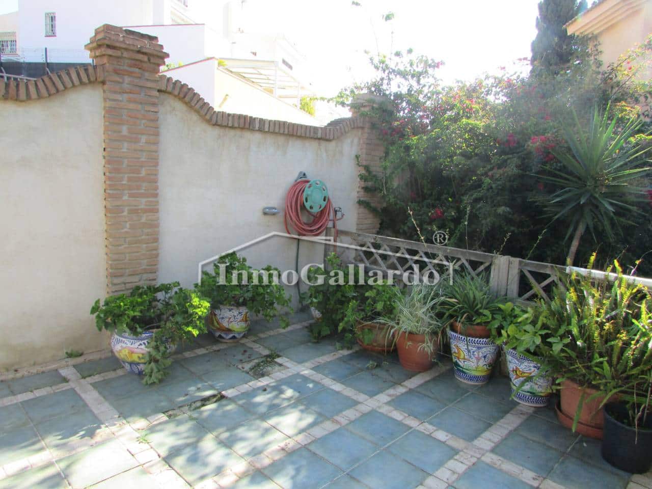 7 soverom Villa til salgs i Malaga by med svømmebasseng garasje - € 1 749 000 (Ref: 9710962)