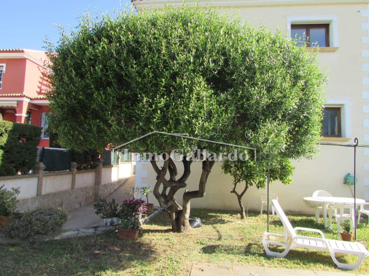 7 soverom Villa til salgs i Malaga by med svømmebasseng garasje - € 1 749 000 (Ref: 9710962)