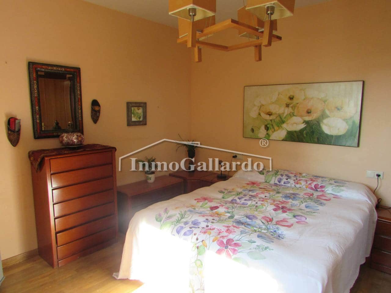 7 soverom Villa til salgs i Malaga by med svømmebasseng garasje - € 1 749 000 (Ref: 9710962)