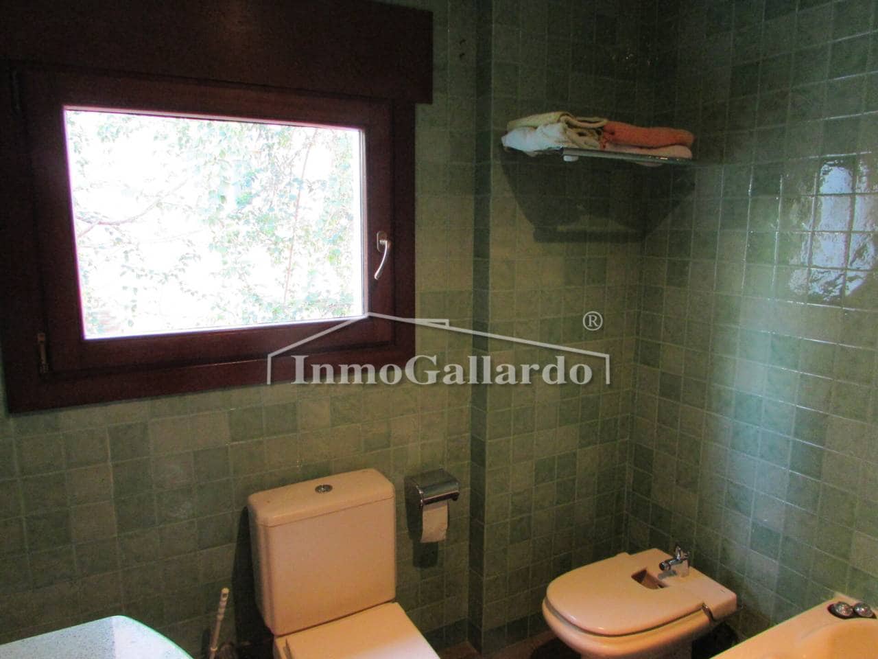 7 soverom Villa til salgs i Malaga by med svømmebasseng garasje - € 1 749 000 (Ref: 9710962)