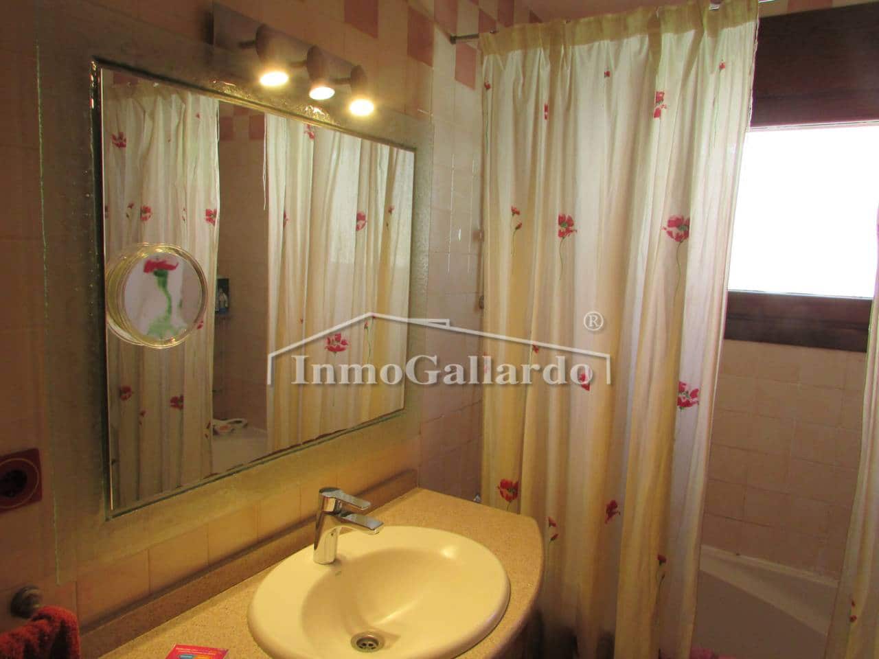 7 soverom Villa til salgs i Malaga by med svømmebasseng garasje - € 1 749 000 (Ref: 9710962)