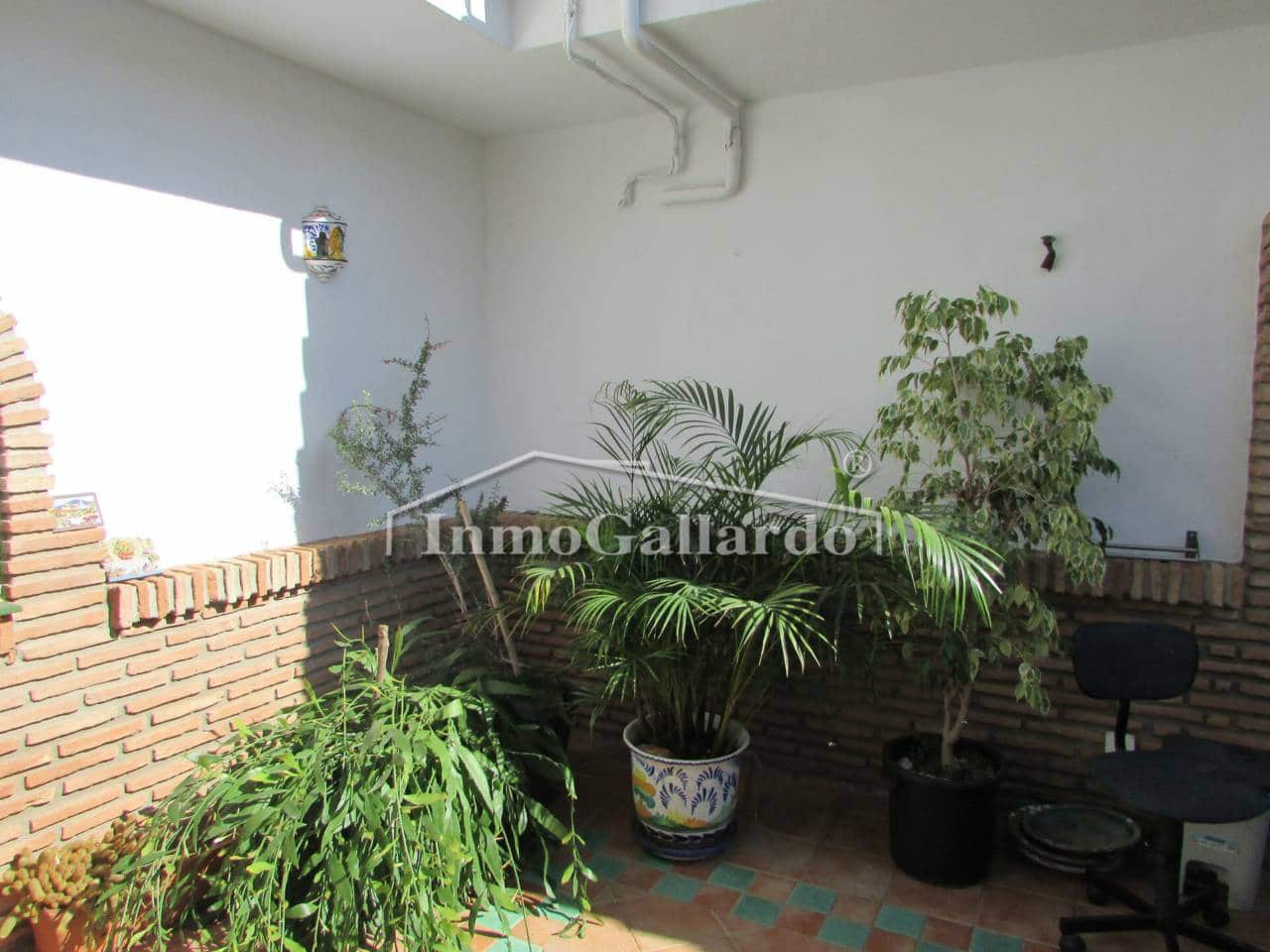 7 soverom Villa til salgs i Malaga by med svømmebasseng garasje - € 1 749 000 (Ref: 9710962)