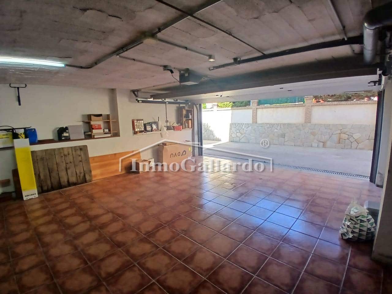 7 soverom Villa til salgs i Malaga by med svømmebasseng garasje - € 1 749 000 (Ref: 9710962)