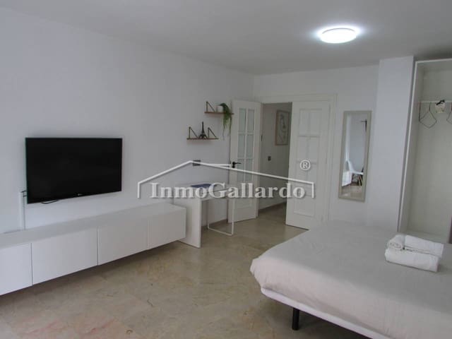 4 soveværelse Lejlighed til salg i Málaga by med garage - € 466.000 (Ref: 9731528)