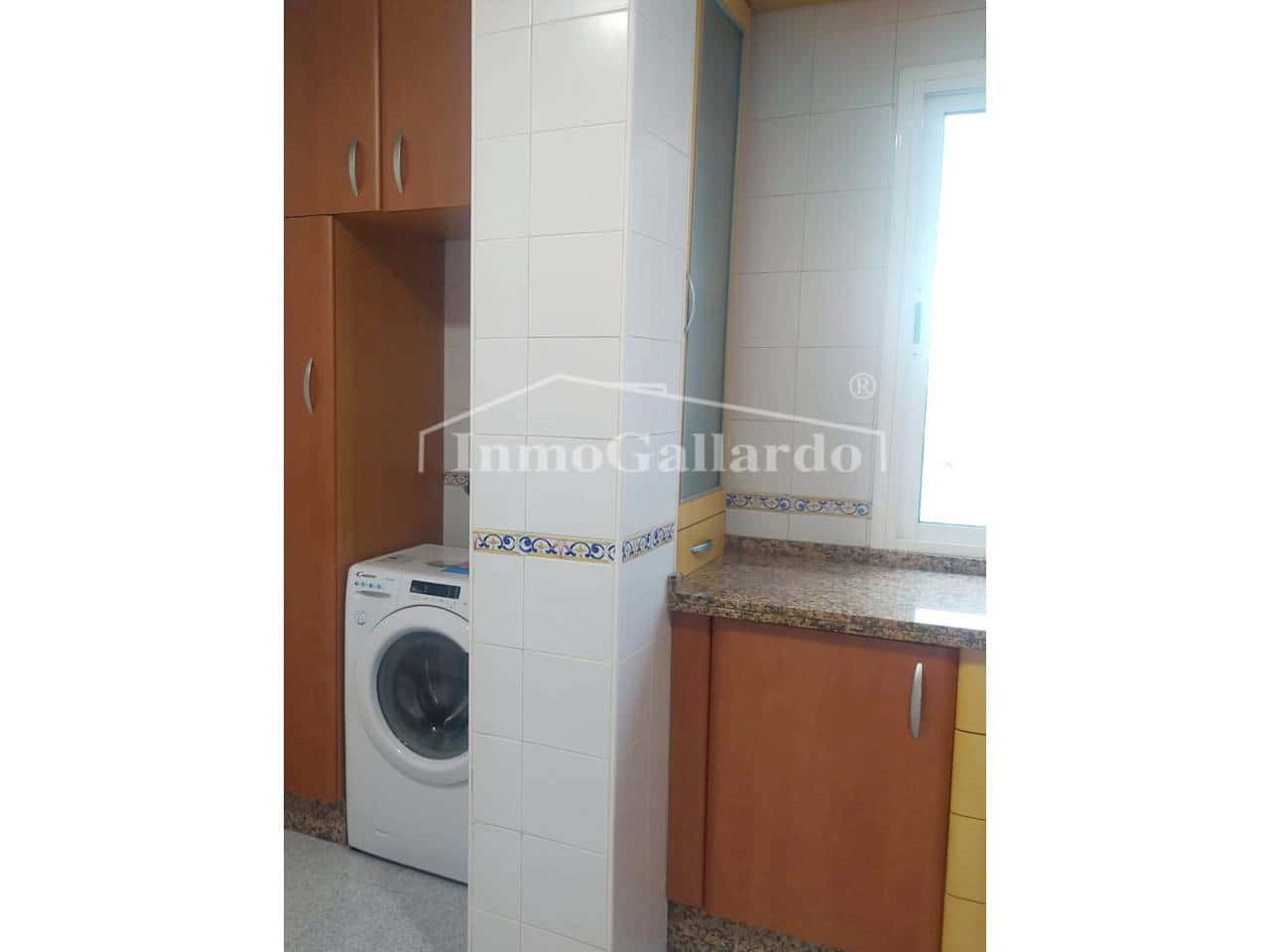 3 Zimmer Wohnung zu vermieten in Malaga Stadt mit Garage - 1.500 € (Ref: 9747495)