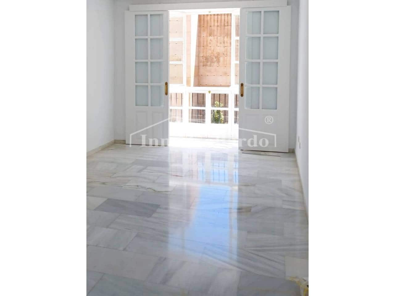 3 Zimmer Wohnung zu vermieten in Malaga Stadt mit Garage - 1.500 € (Ref: 9747495)