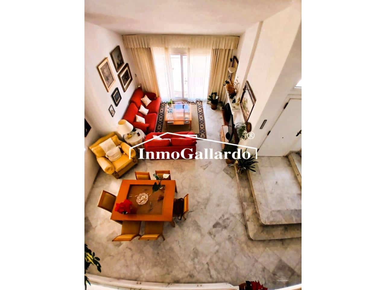 6 soveværelse Semi-Rækkehus til salg i Malaga by med garage - € 1.057.000 (Ref: 9788100)