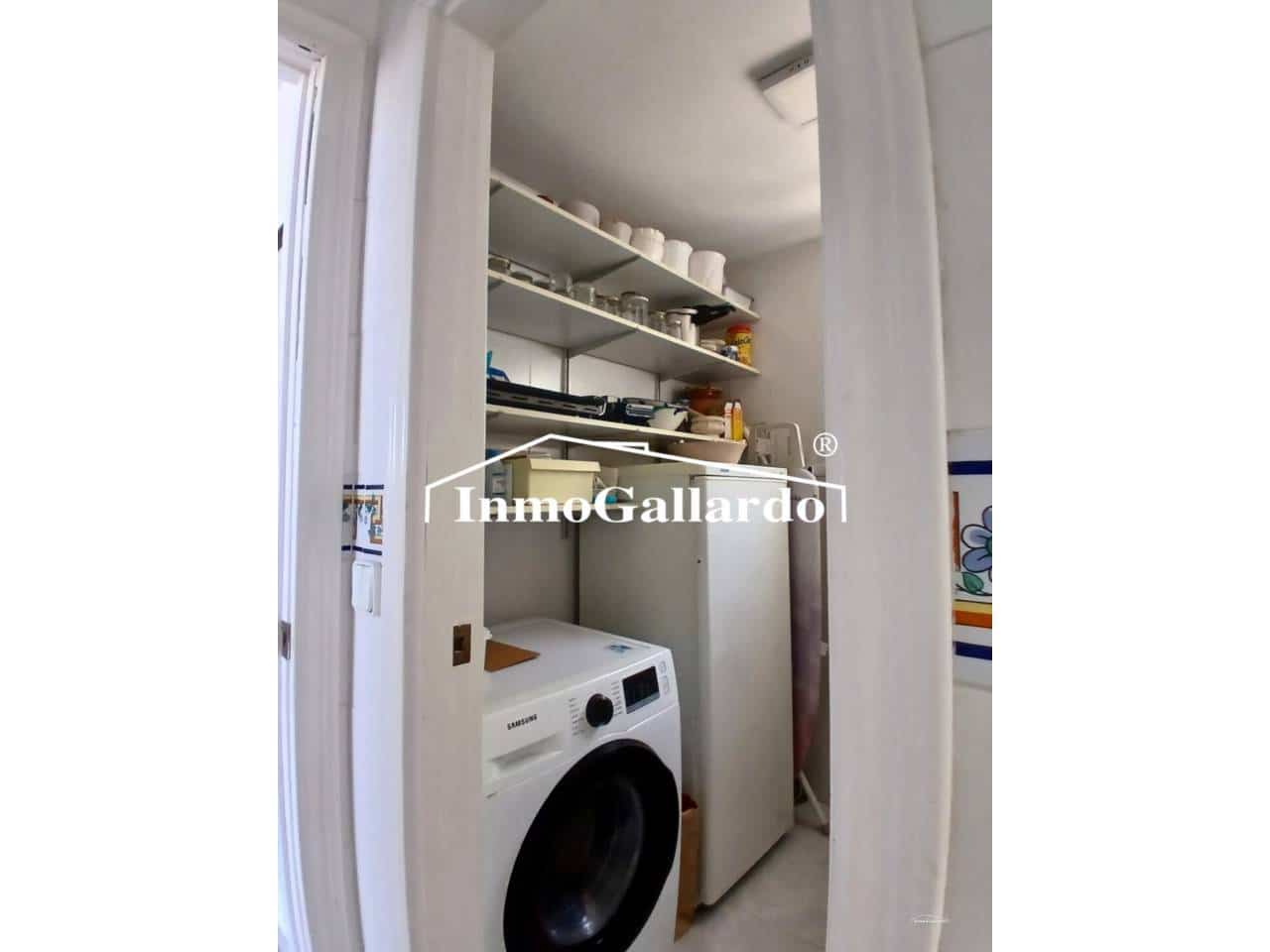 6 soveværelse Semi-Rækkehus til salg i Malaga by med garage - € 1.057.000 (Ref: 9788100)