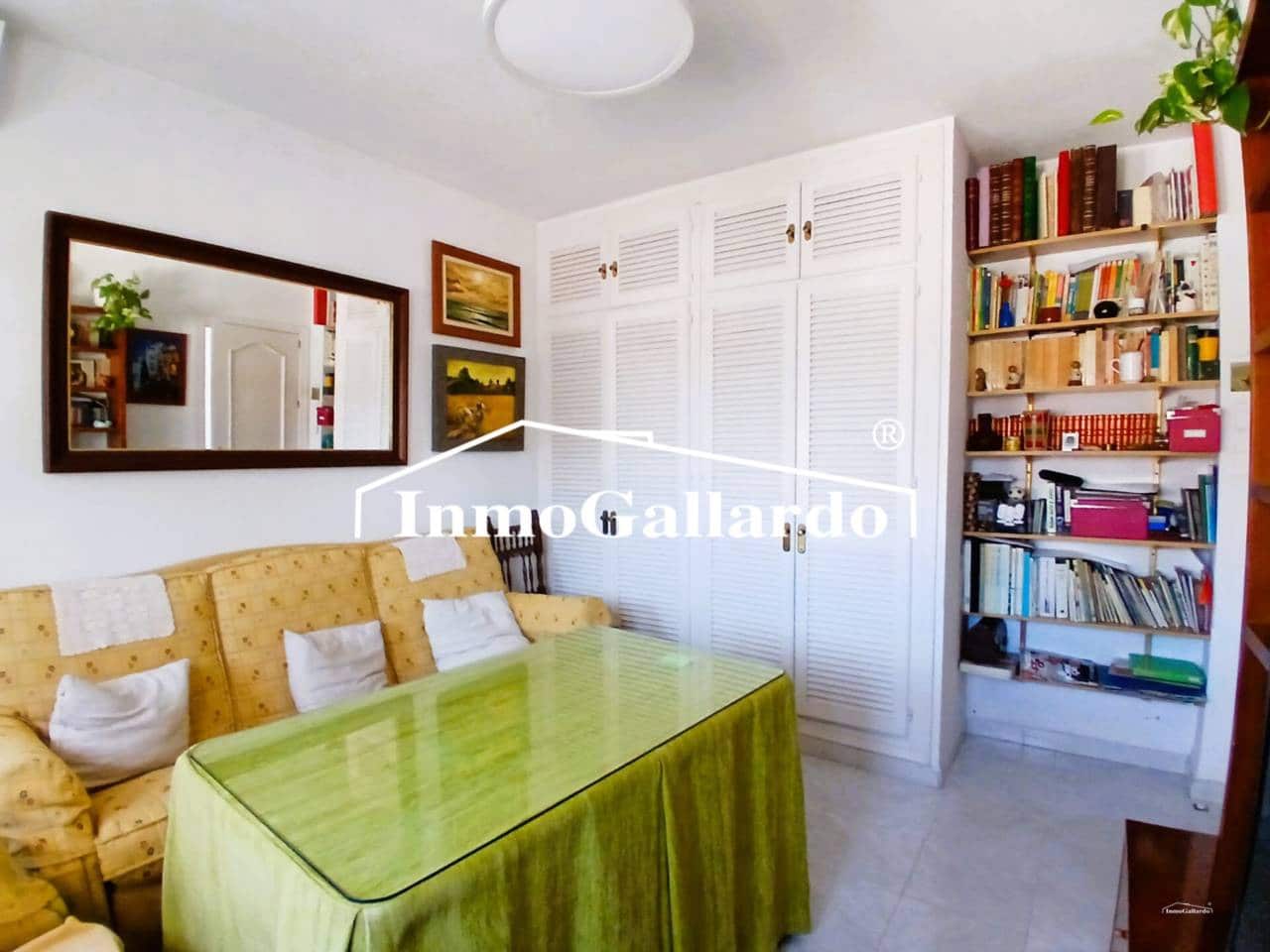 6 soveværelse Semi-Rækkehus til salg i Malaga by med garage - € 1.057.000 (Ref: 9788100)