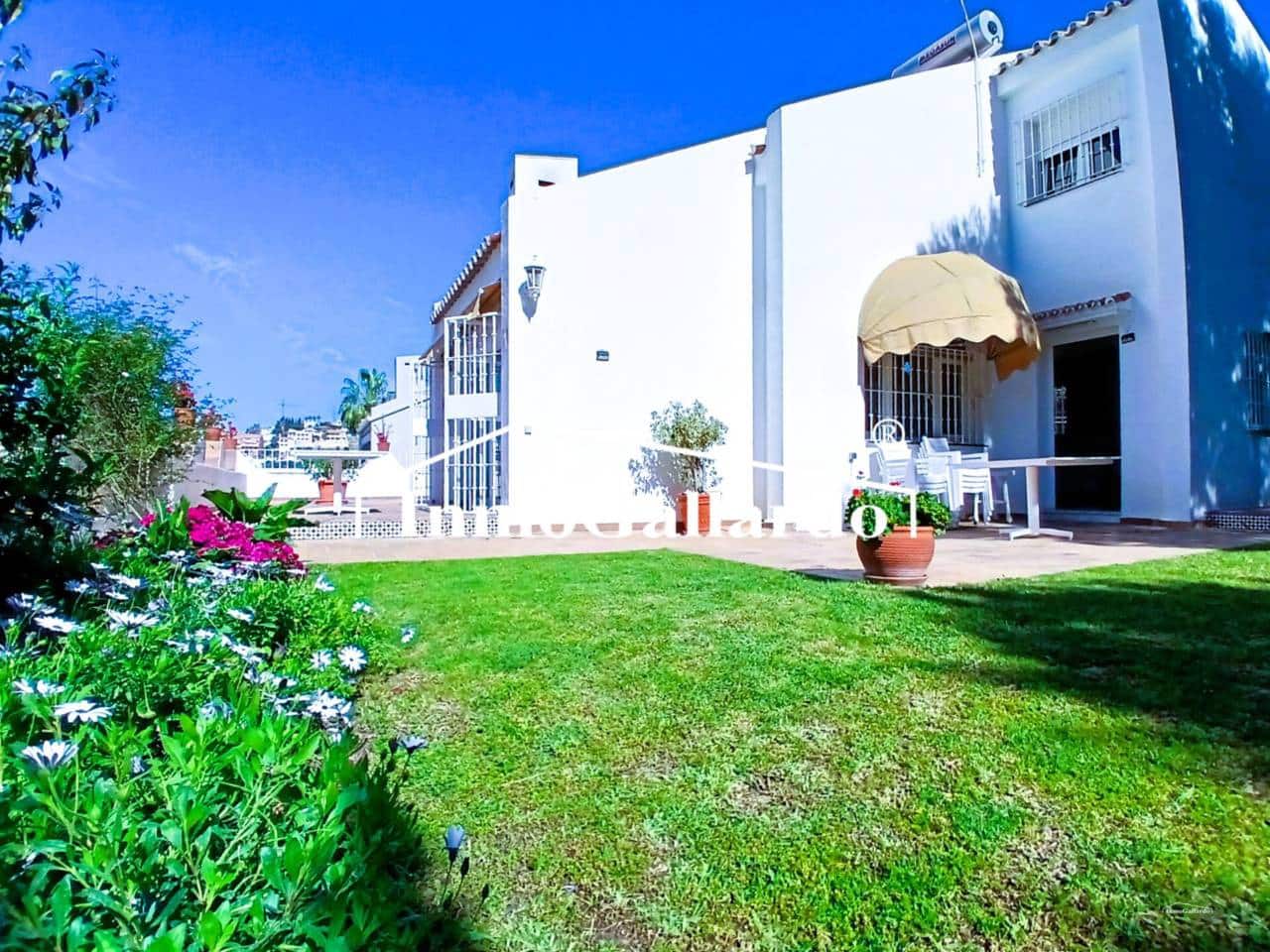 6 soveværelse Semi-Rækkehus til salg i Malaga by med garage - € 1.057.000 (Ref: 9788100)