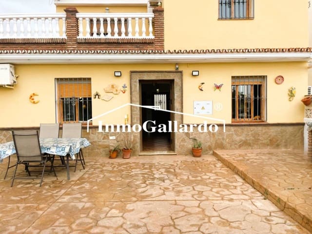 3 sypialnia Dom na sprzedaż w El Candado, Miasto Málaga - 459 000 € (Ref: 9790005)