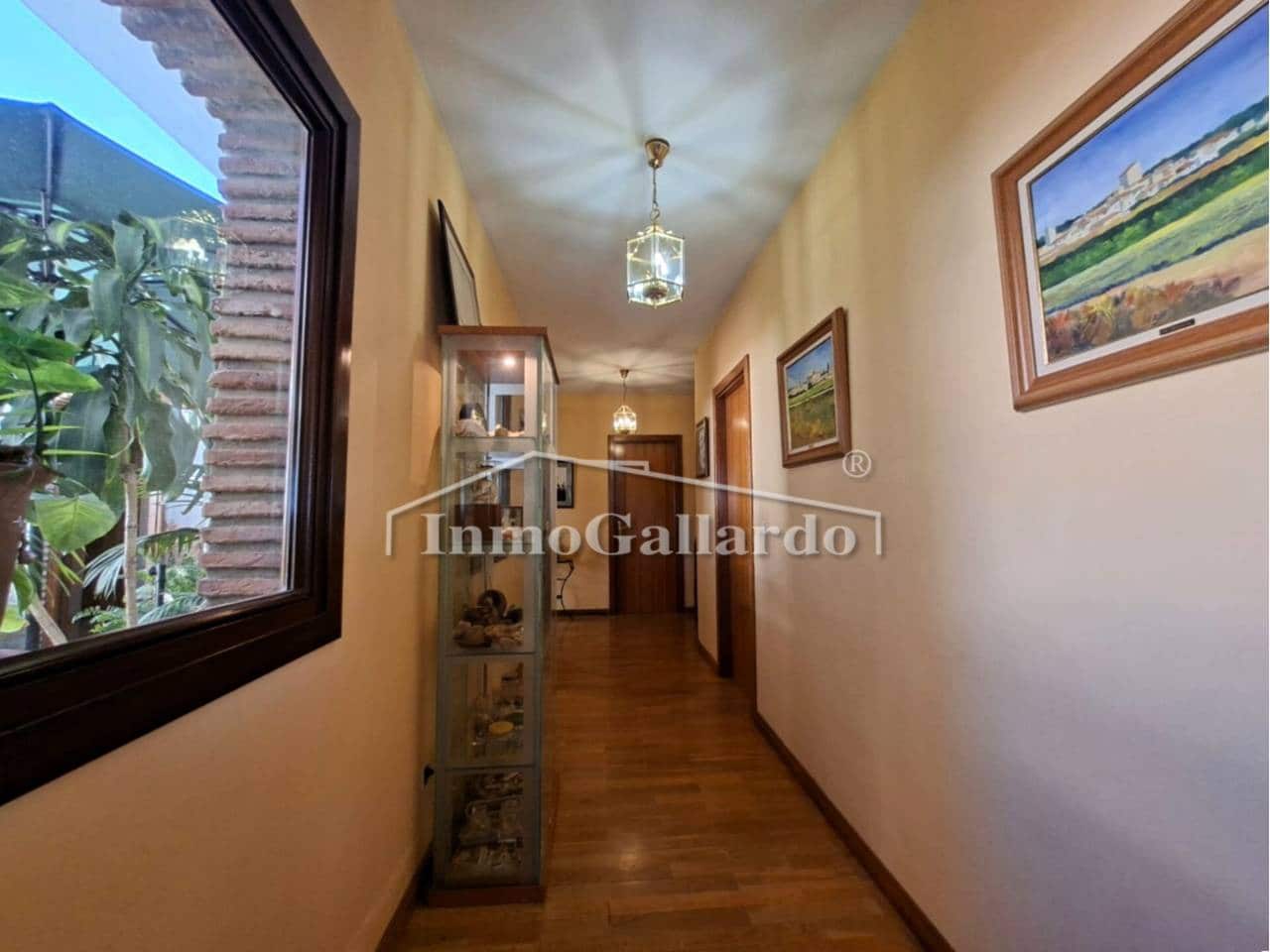 7 sypialnia Willa na sprzedaż w Miasto Malaga z basenem garażem - 1 579 000 € (Ref: 9793831)